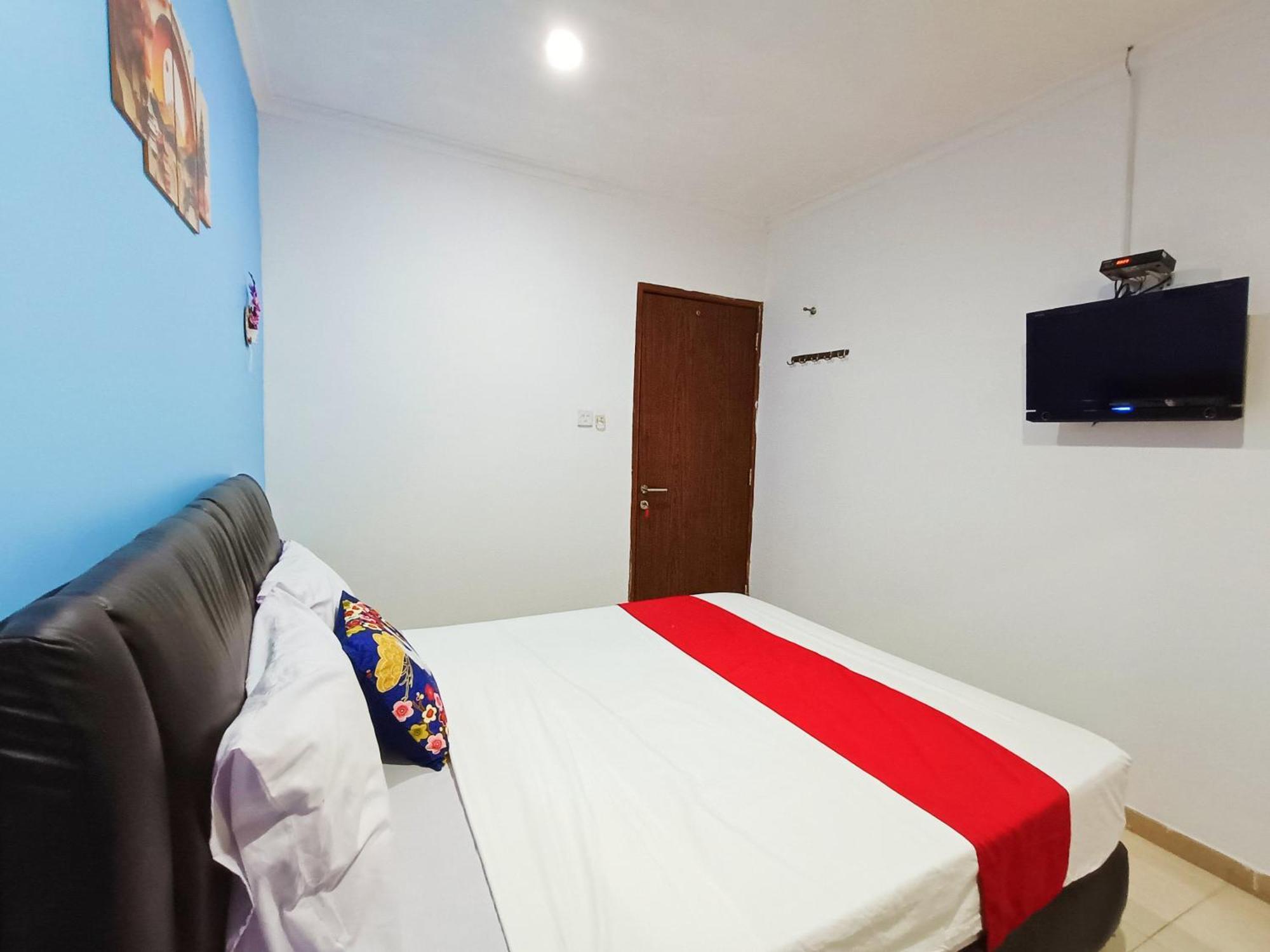 Yutaka Inn Dukuh Kupang Surabaya Exterior foto